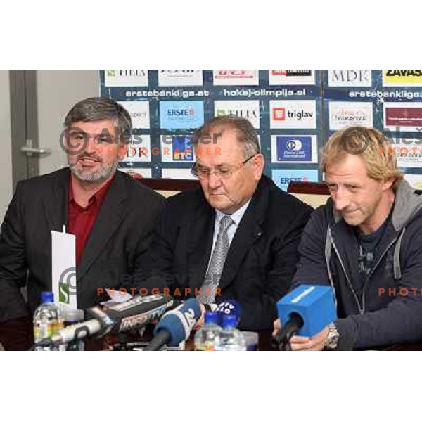 Roman Jakic, Nestl Aljancic,Tomaz Vnuk , ice- hockey player of Tilia Olimpija announced his retirement from active playing at press conference in Hala Tivoli, Ljubljana, Slovenia 5.10.2009 