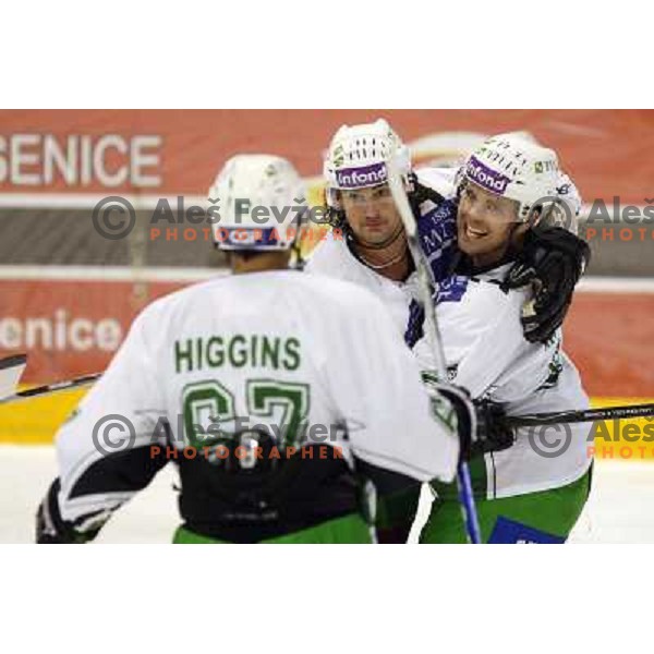 Kevin Mitchell ,Frank Banham, Higgins at ice-hockey match Acroni Jesenice- Tilia Olimpija in round 14 of Ebel league, played in Podmezakla Hall, Jesenice 16.10.2009. Acroni Jesenice won 7:5 