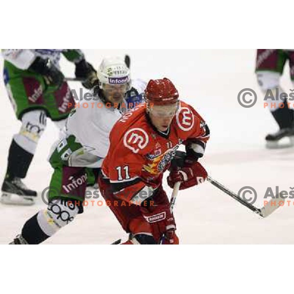 Makrov, FRank Banham at ice-hockey match Acroni Jesenice- Tilia Olimpija in round 14 of Ebel league, played in Podmezakla Hall, Jesenice 16.10.2009. Acroni Jesenice won 7:5 
