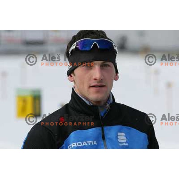 Jakov Fak during official training, E-on Ruhrgas Biatlon World Cup, 16.12.2009, Pokljuka, Slovenija 