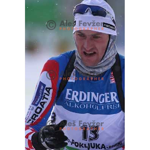 Jakov Fak in action during E-on Ruhrgas IBU Biatlon World Cup, men 20km individual, 17.12.2009, Pokljuka, Slovenia 