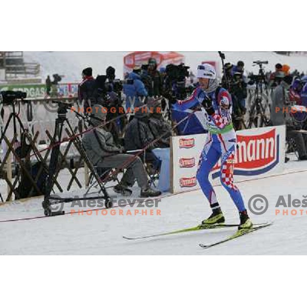Jakov Fak in action during E-on Ruhrgas IBU Biatlon World Cup, men 20km individual, 17.12.2009, Pokljuka, Slovenia 