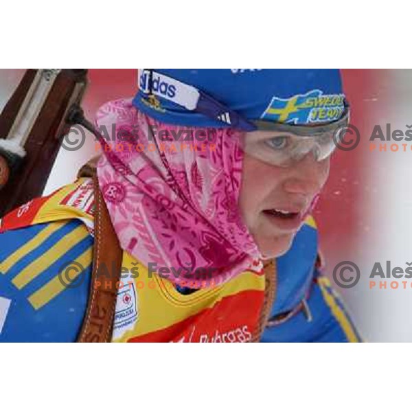 in action during E-on Ruhrgas IBU Biathlon world cup, 7.5km women sprint, 19.12.2009, Pokljuka, Slovenia 