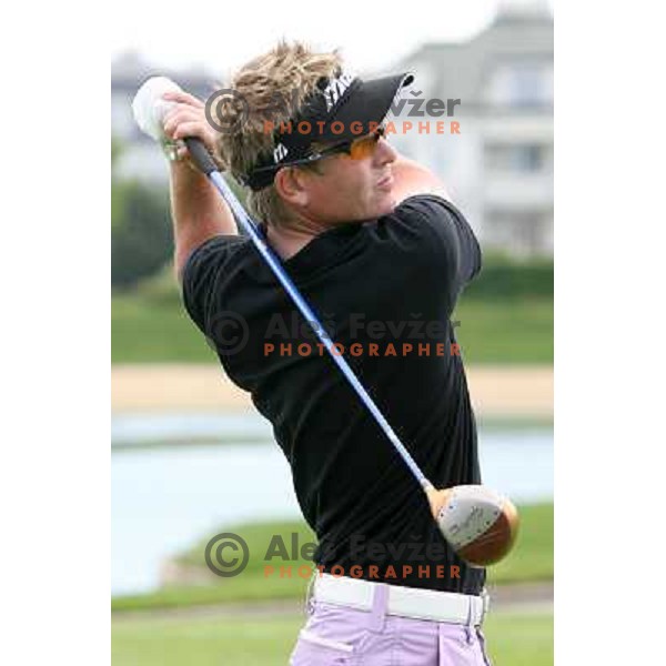 Young Frankie drive at first hole