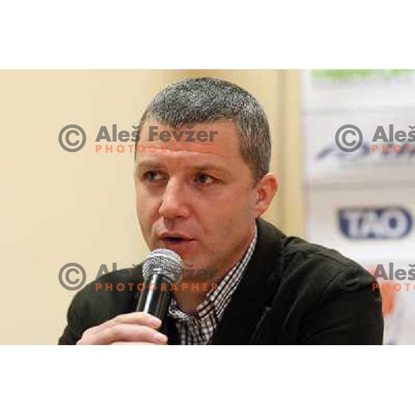 Walter Jeklin at press conference in City Hotel, Ljubljana, Slovenia 22.12.2009 