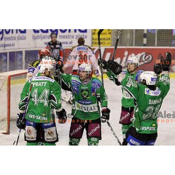 Pratt, Jan, Music, Banham celebrate goal during ice-hockey match Tilia Olimpija-KAC in Ebel league, played in Hala Tivoli, Ljubljana, Slovenia 19.1.2010 