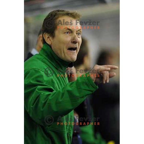 Hannu JŠrvenpŠŠ at the Ice hockey game Tilia Olimpija - Acroni Jesenice 3rd game played in the final of the slovenian ice hockey league ,Ljubljana, 26.03.2010, 
