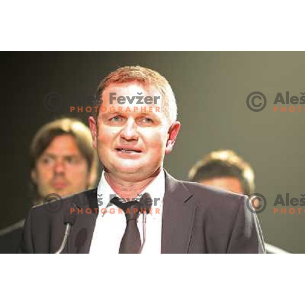  Matjaz Kek at Official presentation of Slovenia National Football team for World Cup 2010 South Africa on May 21st 2010 in Congress Centre Brdo, Slovenia 