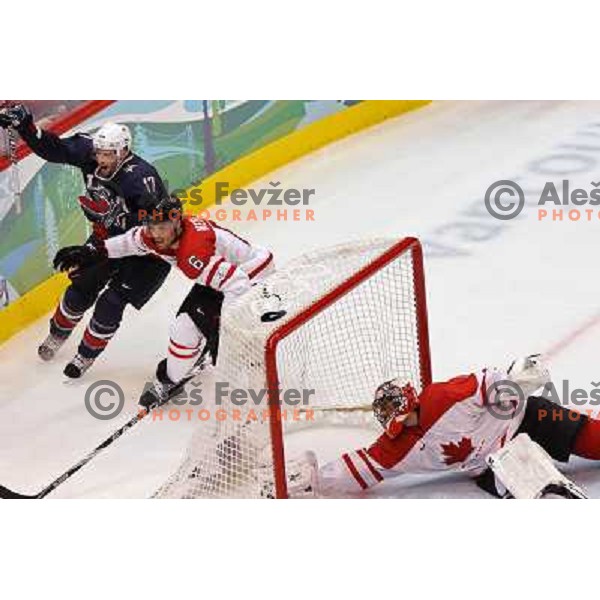 Luongo in action during ice hockey match Canada-USA in the final of Olympic tournament 28.2.2010, Vancouver 2010 Winter Olympic Games, Canada 