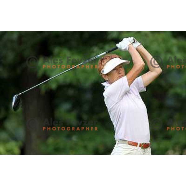 Slovenian national championships for senior ladies over 3 days at Diners golf & country club Smlednik. Second round action on August 18,2010 