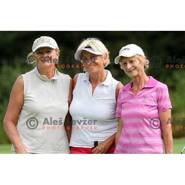Slovenian national championships for senior ladies over 3 days at Diners golf & country club Smlednik. Second round action on August 18,2010 