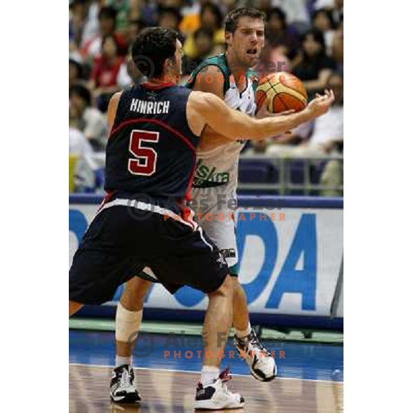 Beno Udrih vs Kirk Hinrich