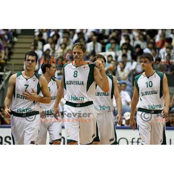 Slovenia team before start of the match against USA (from left) Becirovic, Udrih, Nesterovic, Jurak and Nachbar