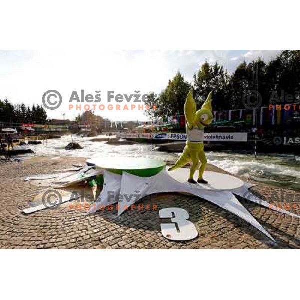 Sloki, the mascot of this world championship is celebrating that Ursa Kragelj, Nina Mozetic and Eva Tercelj finished third in team race at world championship in Tacen, Slovenia 9.2010 