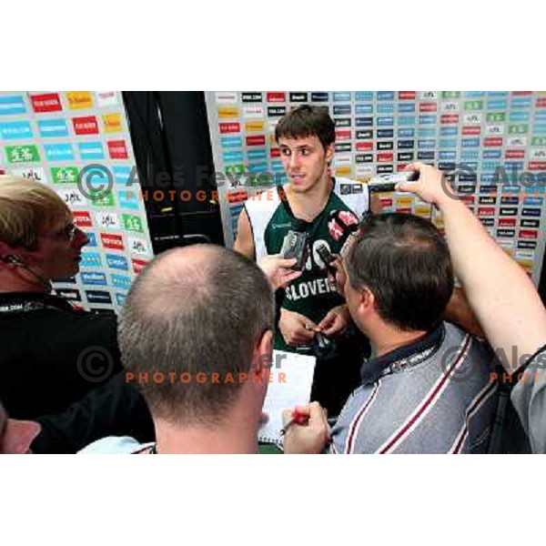 Bostjan Nachbar talking to slovenian press