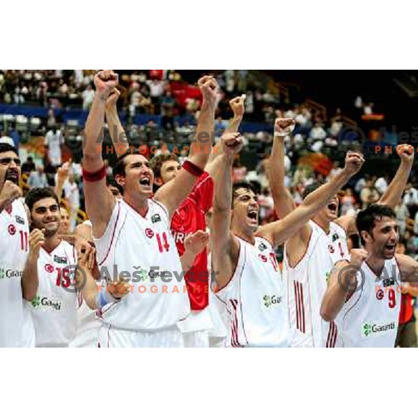 Team Turkey celebrate victory over Slovenia