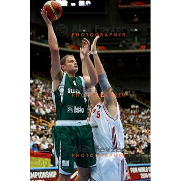 Radoslav Nesterovic vs Ermal Kurtoglu