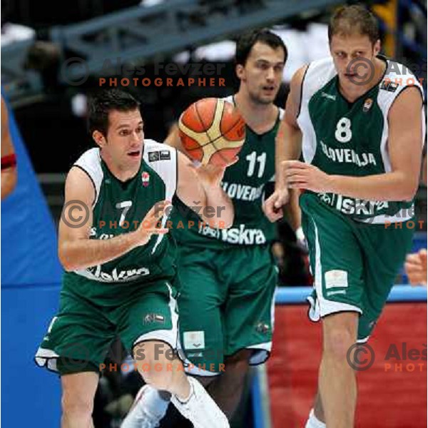 Sani Becirovic, Zeljko Zagorac and Radoslav Nesterovic
