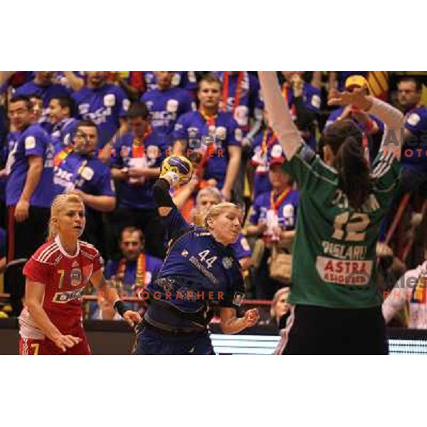Maja Zrnec of Krim Mercator and of Oltchim Valcea in action during handball match in Women\'s Championsleague played in Valcea, Romania on February 20, 2011 