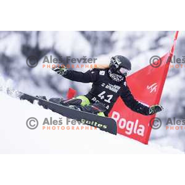 Sara Goltes in action during FIS World Cup Snowboard Parallel Giant Slalom at Rogla, Slovenia on January 19, 2019