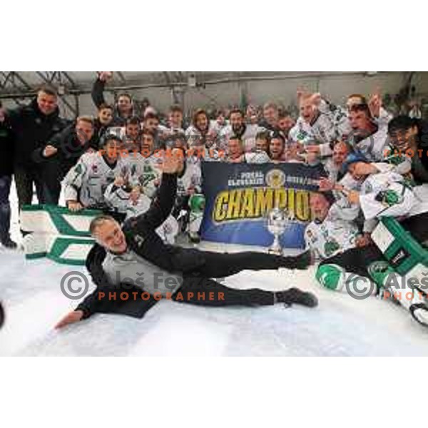 Coach Jure Vnuk and players of SZ Olimpija celebrate victory in Slovenian Cup Final ice-hockey match between SZ Olimpija and Acroni Jesenice in Kranj on September 7, 2019
