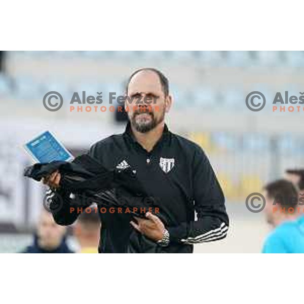 Head coach Ante Simundza during Prva Liga Telemach football match between Domzale and Mura in Domzale, Slovenia on August 29, 2021