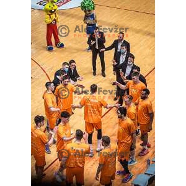 Players of Helios Suns prior to Spar Cup finals basketball match between Cedevita Olimpija and Helios Suns in Kodeljevo, Ljubljana, Slovenia on February 18, 2022. Photo: Jure Banfi/www.alesfevzer.com