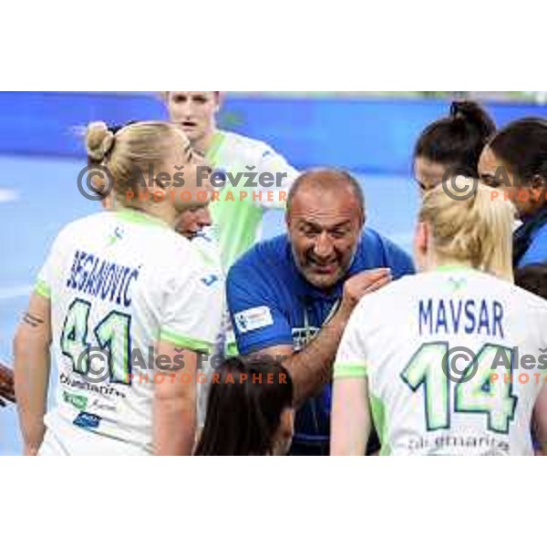 Aneja Beganovic and Dragan Adzic during Euro Cup Women 2022 Group phase match between Slovenia and Montenegro Stozice Hall, Ljubljana, Slovenia on April 21, 2022