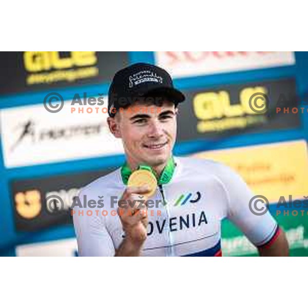 Matevz Govekar during award ceremony after Slovenian National Championship in cycling in Maribor, Slovenia on June 26, 2022. Photo: Jure Banfi