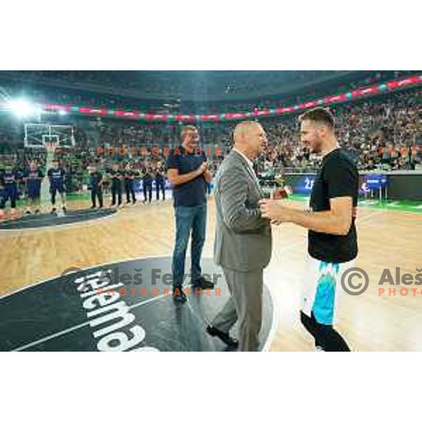 Matej Erjavec and Goran Dragic at KZS awards prior the Telemach match between Slovenia and Serbia in SRC Stozice, Ljubljana, Slovenia on August 17, 2022