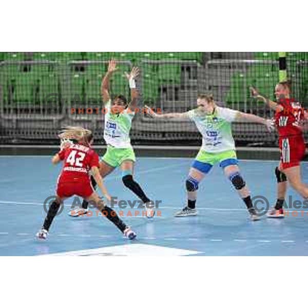 Elizabeth Omoregie and Valentina Klemencic of Slovenia in action during friendly handball match between Slovenia and Hungary in Ljubljana, Slovenia on October 1, 2022