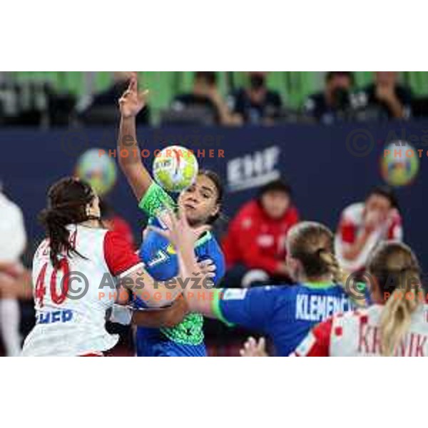 Elizabeth Omoregie in action during the handball match between Slovenia and Croatia at Women\'s EHF Euro 2022 in Ljubljana, Slovenia on November 10, 2022 