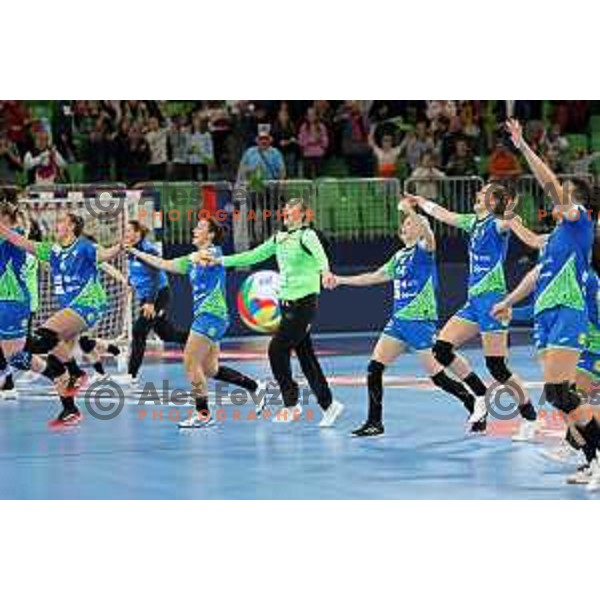 Tjasa Stanko, Amra Pandzic, Barabara Lazovic and Ana Gros celebrate victory at the handball match between Slovenia and Croatia at Women\'s EHF Euro 2022 in Ljubljana, Slovenia on November 10, 2022