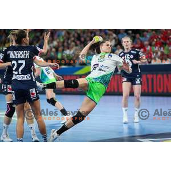 Natasa Ljepoja in action during the handball match between Slovenia and Norway at Women\'s EHF Euro 2022 in Ljubljana, Slovenia on November 14, 2022