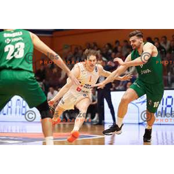 Austin Luke of Helios Suns and Mate Vucic of Krka during ABA League 2 2022-2023 final match between Helios Suns and Krka (SLO) in Domzale, Slovenia on April 16, 2023. Foto: Filip Barbalic