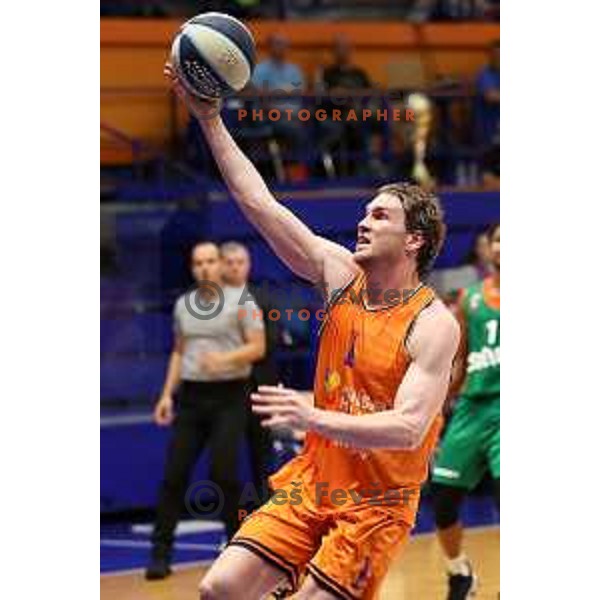 Austin Luke of Helios Suns in action during the third game of The Final of Nova KBM league between Cedevita Olimpija and Helios Suns in Domzale, Slovenia on June 8, 2023 Foto: Filip Barbalic
