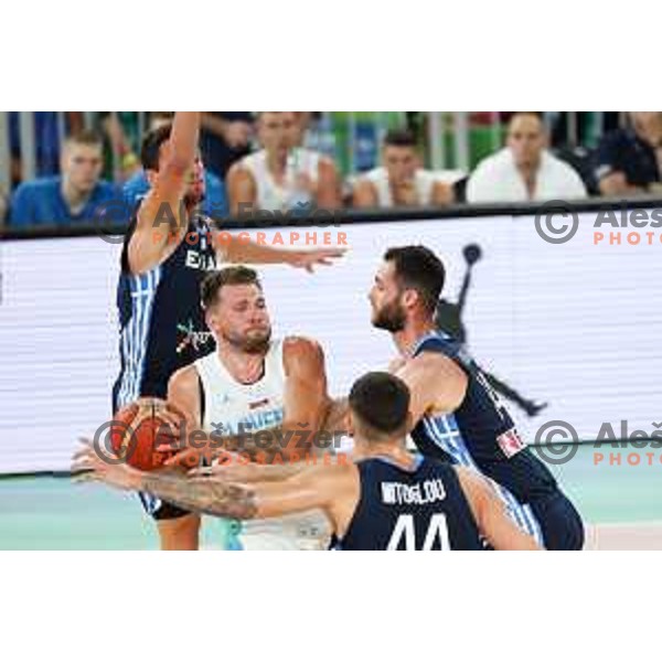 Giannoulis Larentzakis, Luka Doncic and Georgios Papagiannis in action during Telemach friendly match in preparation for World Cup 2023 between Slovenia and Greece in Ljubljana on August 2, 2023. Foto: Filip Barbalic