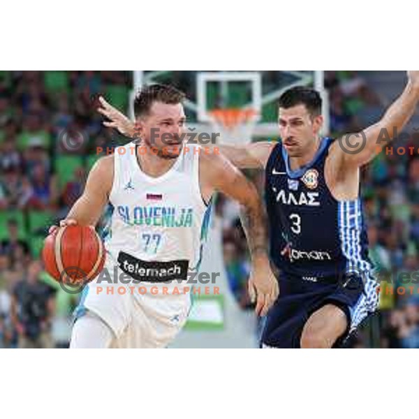Luka Doncic and Michalis Lountzis in action during Telemach friendly match in preparation for World Cup 2023 between Slovenia and Greece in Ljubljana on August 2, 2023. Foto: Filip Barbalic