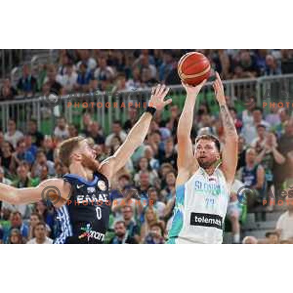 Thomas Walkup and Luka Doncic in action during Telemach friendly match in preparation for World Cup 2023 between Slovenia and Greece in Ljubljana on August 2, 2023. Foto: Filip Barbalic