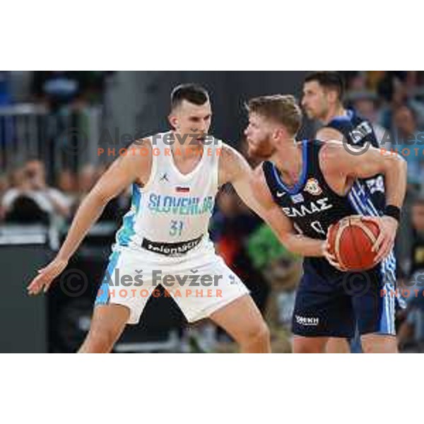 Vlatko Cancar and Thomas Walkup in action during Telemach friendly match in preparation for World Cup 2023 between Slovenia and Greece in Ljubljana on August 2, 2023. Foto: Filip Barbalic