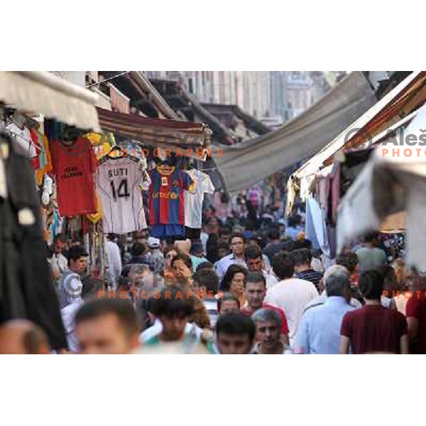  Life on Grand Bazaar- Kapalicarsi on August 31, 2010 Istanbul, Turkey 